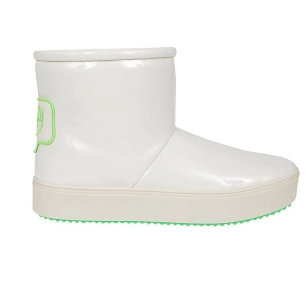 CHIARA Ferragni Logo Patch White Vinyl and Plush Lined Ankle Booties Size 39